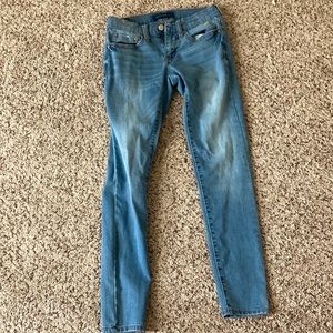 Low rise skinny jeans
